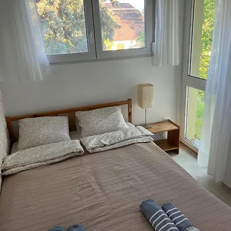 Lombliget Vendeghaz Apartment Velence
